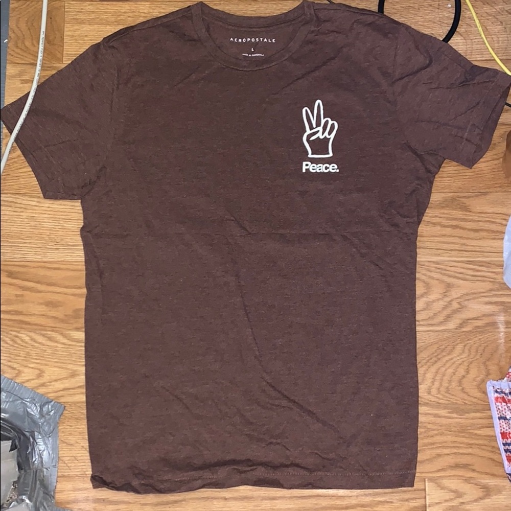 Men’s brown t shirt